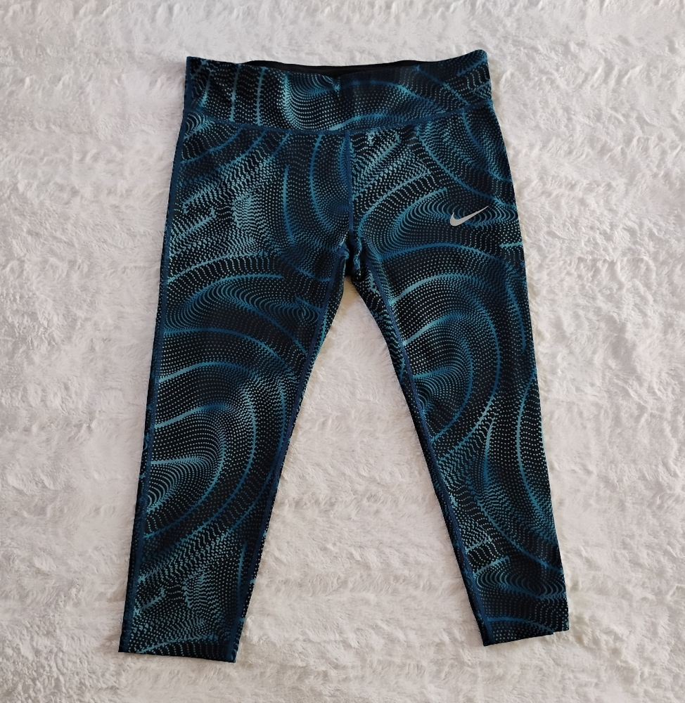 Nike Dri-Fit Patterned Capri Leggings